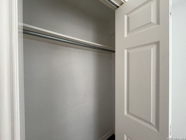 1142 W VILLARET BLVD, San Antonio, TX 78224