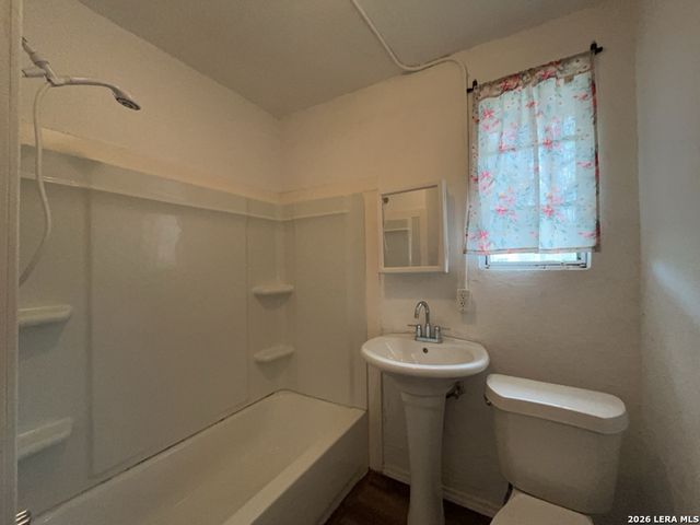 1142 W VILLARET BLVD, San Antonio, TX 78224