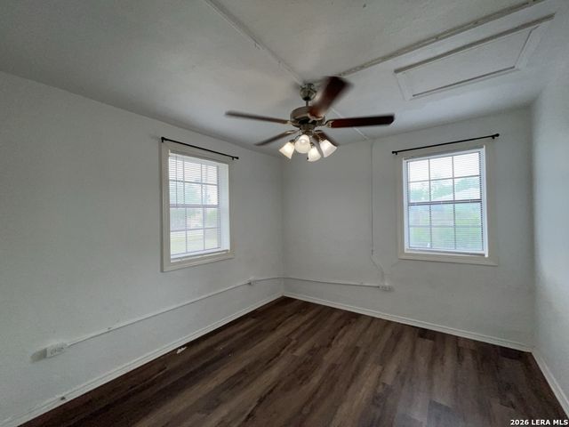 1142 W VILLARET BLVD, San Antonio, TX 78224