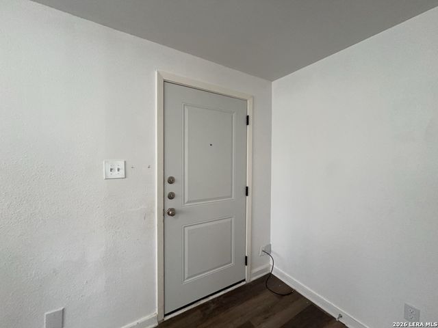 1142 W VILLARET BLVD, San Antonio, TX 78224