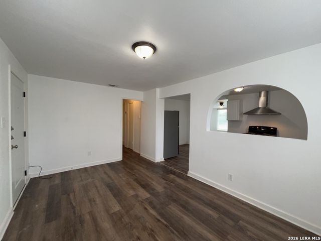 1142 W VILLARET BLVD, San Antonio, TX 78224