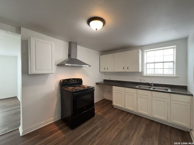 1142 W VILLARET BLVD, San Antonio, TX 78224