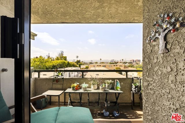 2663 Centinela Avenue 501, Santa Monica, CA 90405