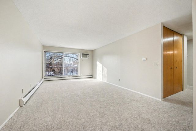 183 Little Canada Road E 302, Little Canada, MN 55117