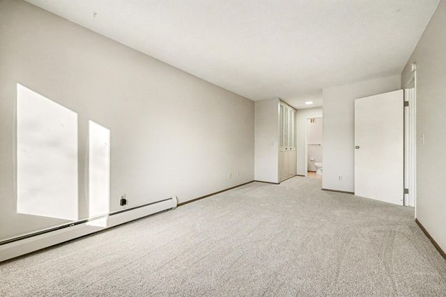 183 Little Canada Road E 302, Little Canada, MN 55117