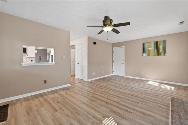 809 Kemp Meadow DR, Chesapeake, VA 23320