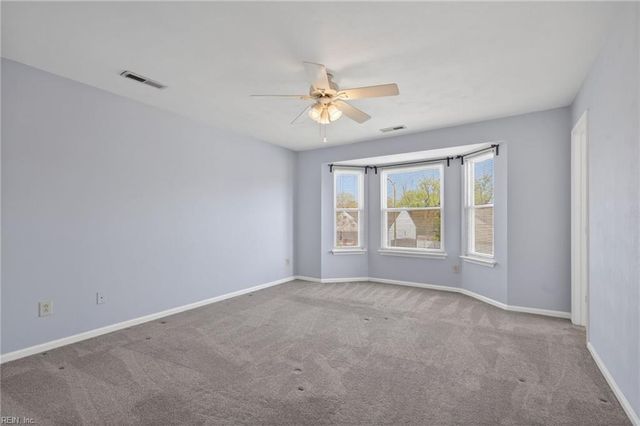 809 Kemp Meadow DR, Chesapeake, VA 23320