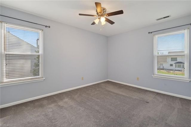 809 Kemp Meadow DR, Chesapeake, VA 23320