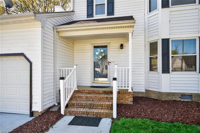 809 Kemp Meadow DR, Chesapeake, VA 23320