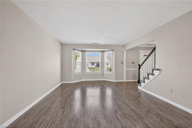 809 Kemp Meadow DR, Chesapeake, VA 23320