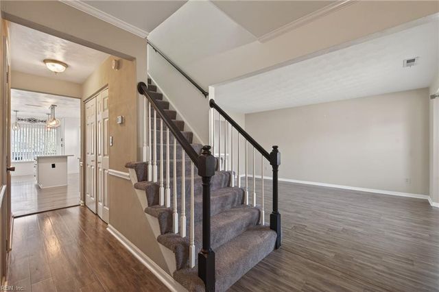 809 Kemp Meadow DR, Chesapeake, VA 23320