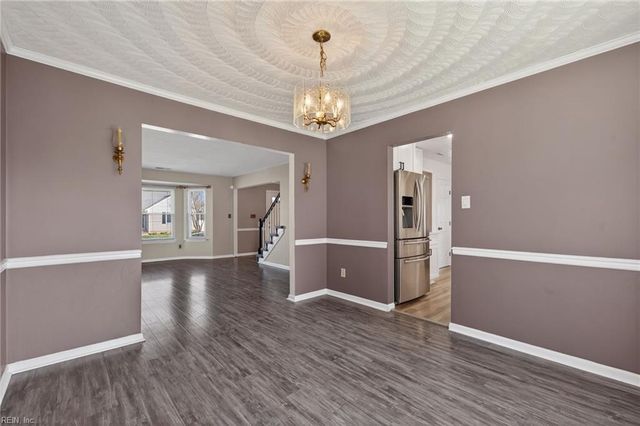 809 Kemp Meadow DR, Chesapeake, VA 23320