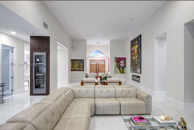 11390 SW 30th Street, Miami, FL 33165