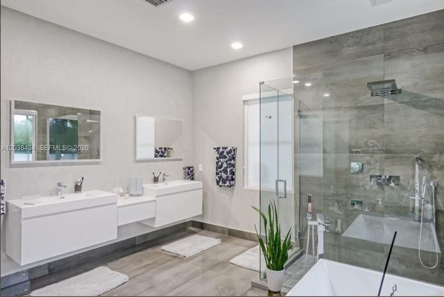 11390 SW 30th Street, Miami, FL 33165