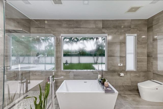 11390 SW 30th Street, Miami, FL 33165