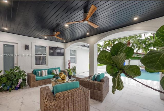 11390 SW 30th Street, Miami, FL 33165