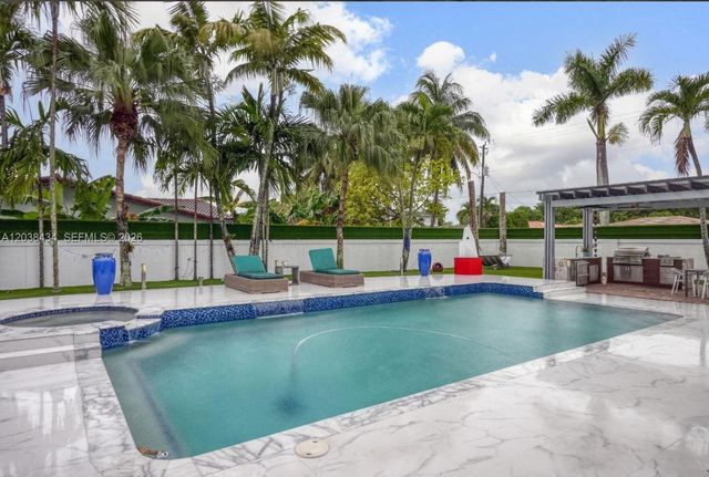 11390 SW 30th Street, Miami, FL 33165