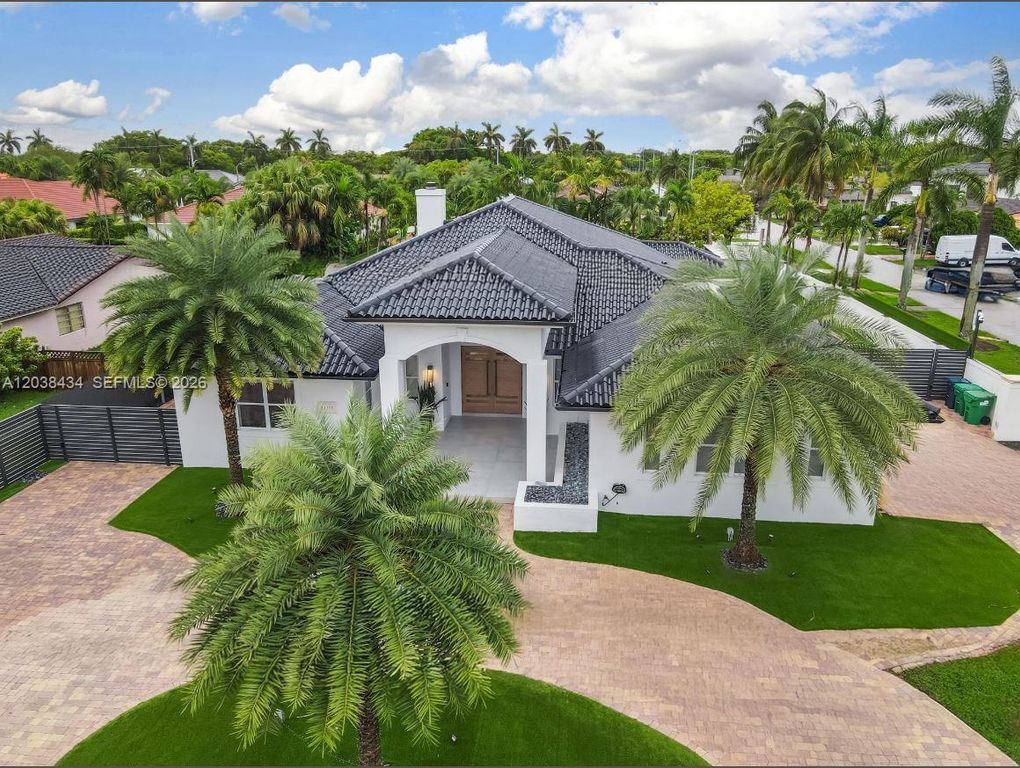 11390 SW 30th Street, Miami, FL 33165