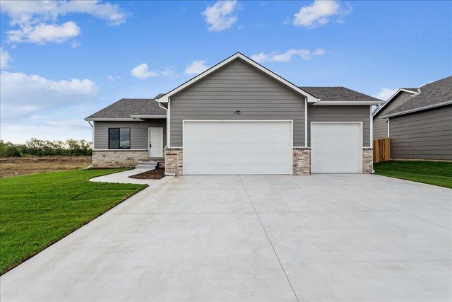 2135 E Cedar Tree St, Park City, KS 67219