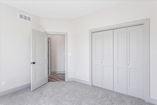 2135 E Cedar Tree St, Park City, KS 67219