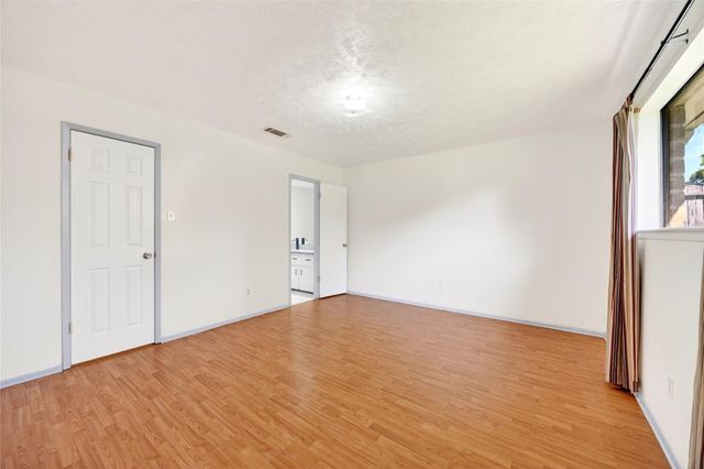 3031 Shawnee Drive, Sugar Land, TX 77479