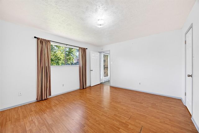 3031 Shawnee Drive, Sugar Land, TX 77479