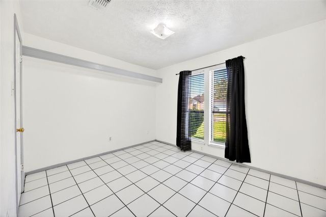 3031 Shawnee Drive, Sugar Land, TX 77479