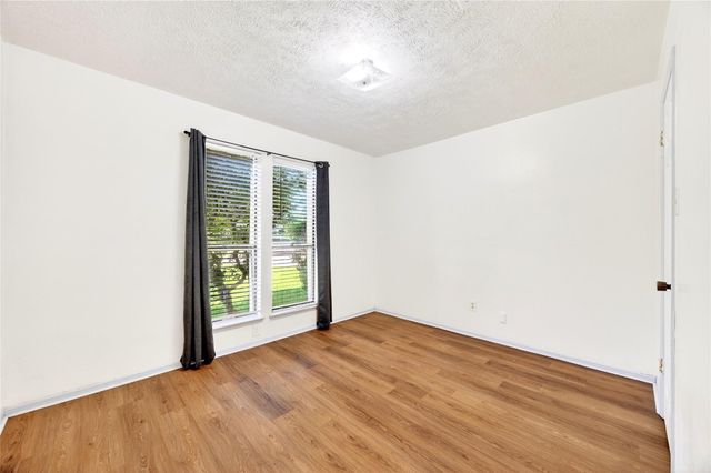 3031 Shawnee Drive, Sugar Land, TX 77479