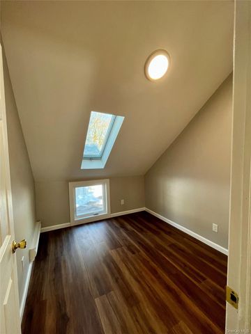 56 Tilden Lane 2nd Floor Front, Greenlawn, NY 11740