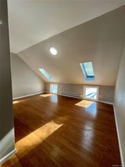 56 Tilden Lane 2nd Floor Front, Greenlawn, NY 11740