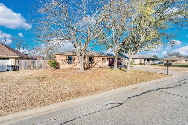 3120 Lafayette Street, Corsicana, TX 75110