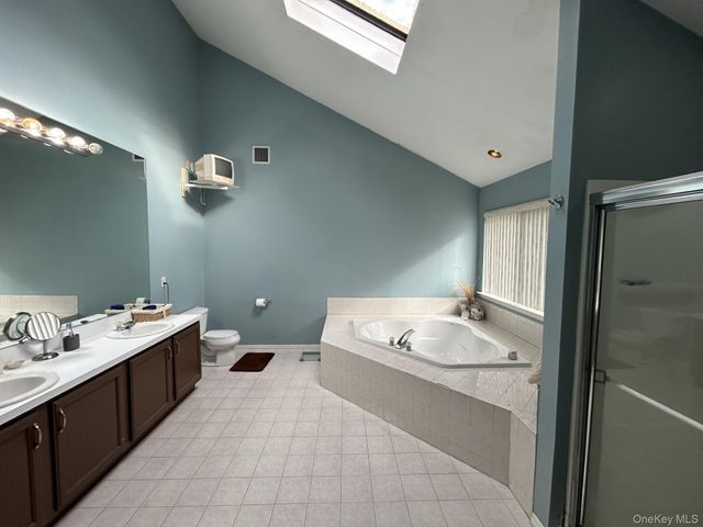 2 Daylilly Court, Middle Island, NY 11953