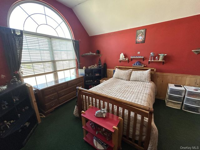 2 Daylilly Court, Middle Island, NY 11953