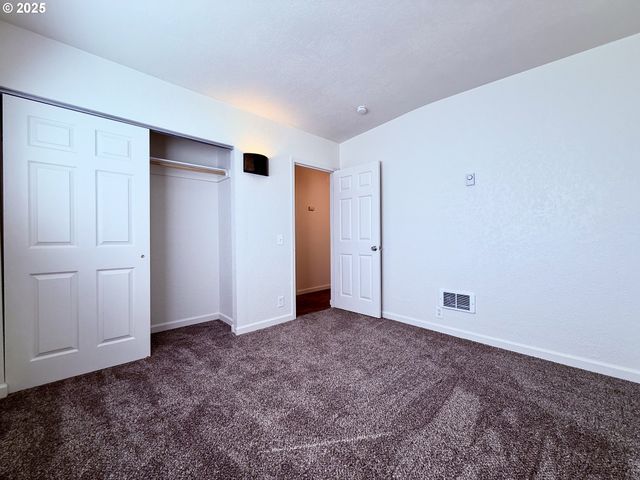 63757 HARRIET Rd, Coos Bay, OR 97420