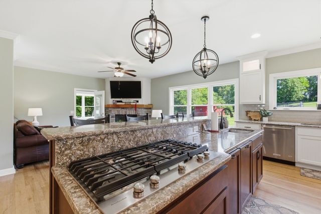 1732 Cedar Creek Road, Vanleer, TN 37181