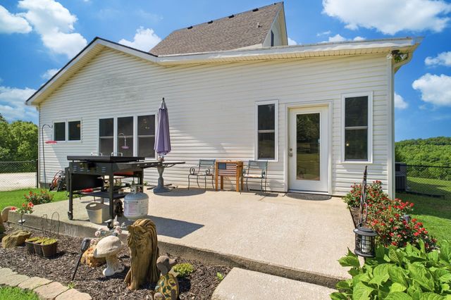 1732 Cedar Creek Road, Vanleer, TN 37181