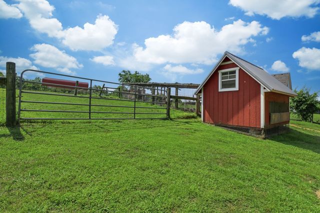 1732 Cedar Creek Road, Vanleer, TN 37181