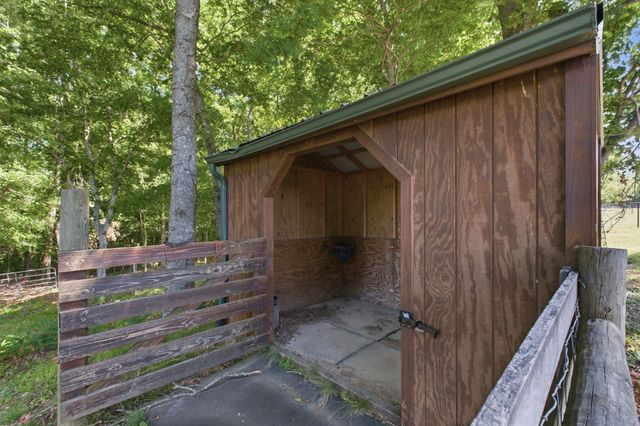 1732 Cedar Creek Road, Vanleer, TN 37181