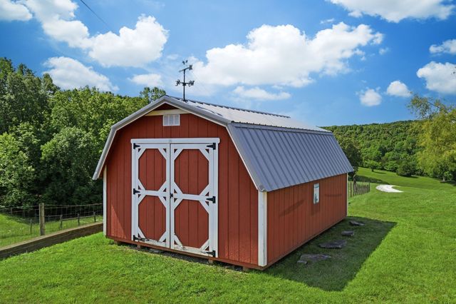 1732 Cedar Creek Road, Vanleer, TN 37181