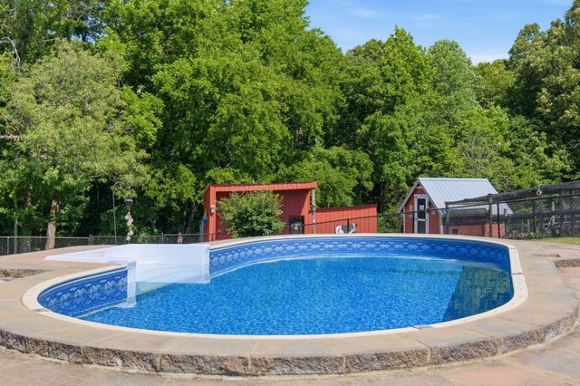 1732 Cedar Creek Road, Vanleer, TN 37181
