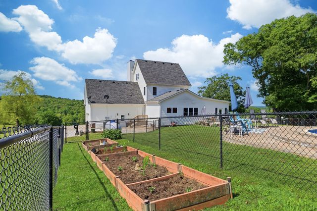 1732 Cedar Creek Road, Vanleer, TN 37181