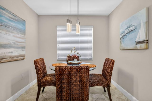 41 Stratford Lane W B, Boynton Beach, FL 33436