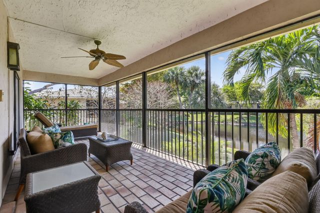 41 Stratford Lane W B, Boynton Beach, FL 33436