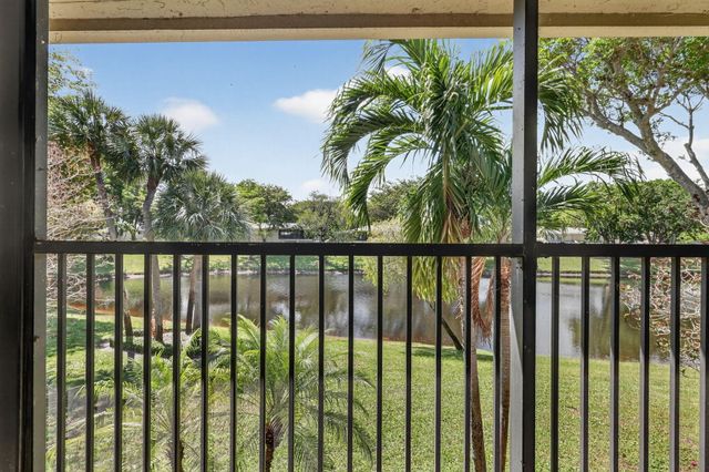 41 Stratford Lane W B, Boynton Beach, FL 33436