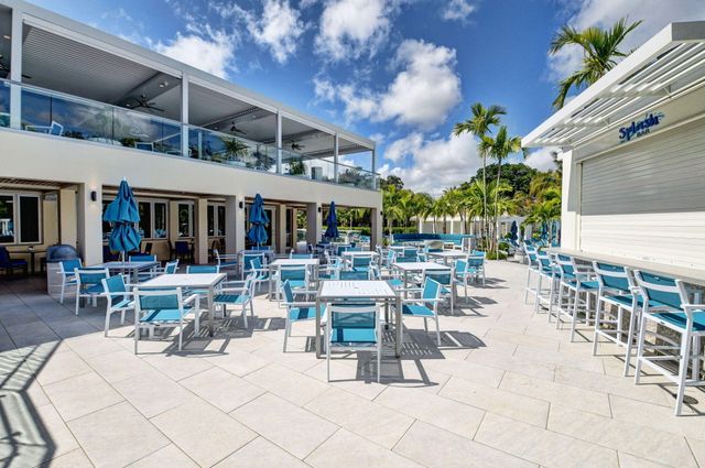 41 Stratford Lane W B, Boynton Beach, FL 33436