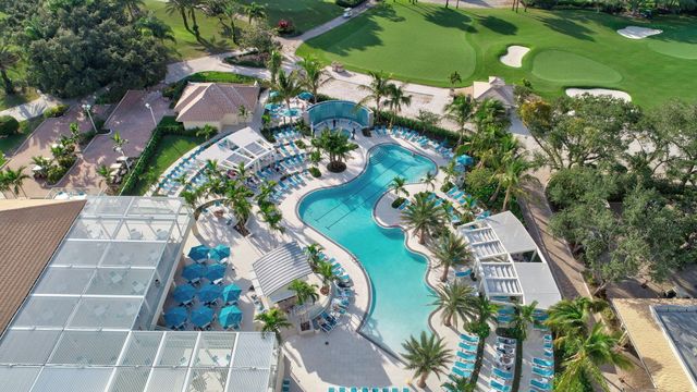 41 Stratford Lane W B, Boynton Beach, FL 33436