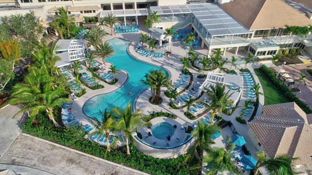 41 Stratford Lane W B, Boynton Beach, FL 33436