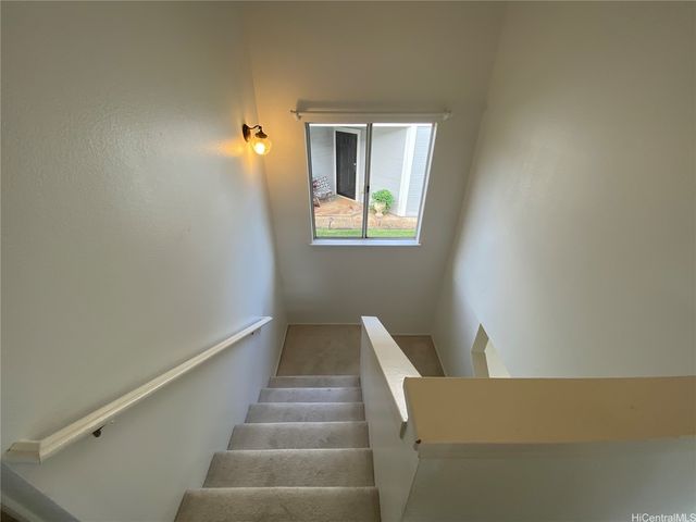 98-1961 Kaahumanu Street 40, Aiea, HI 96701
