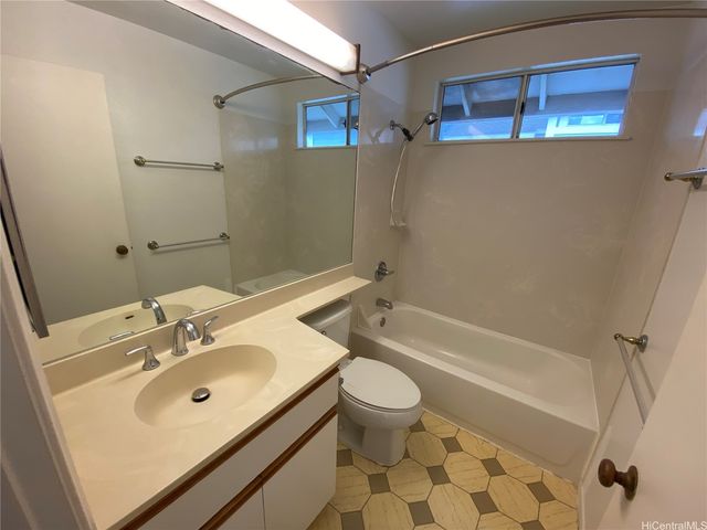 98-1961 Kaahumanu Street 40, Aiea, HI 96701