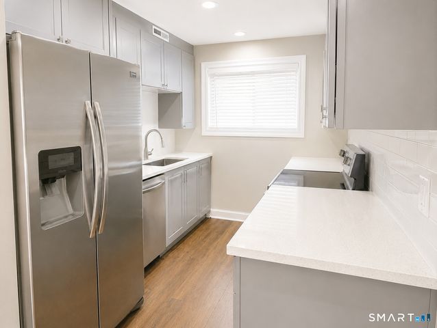 511 West Main Street 19, Stamford, CT 06902